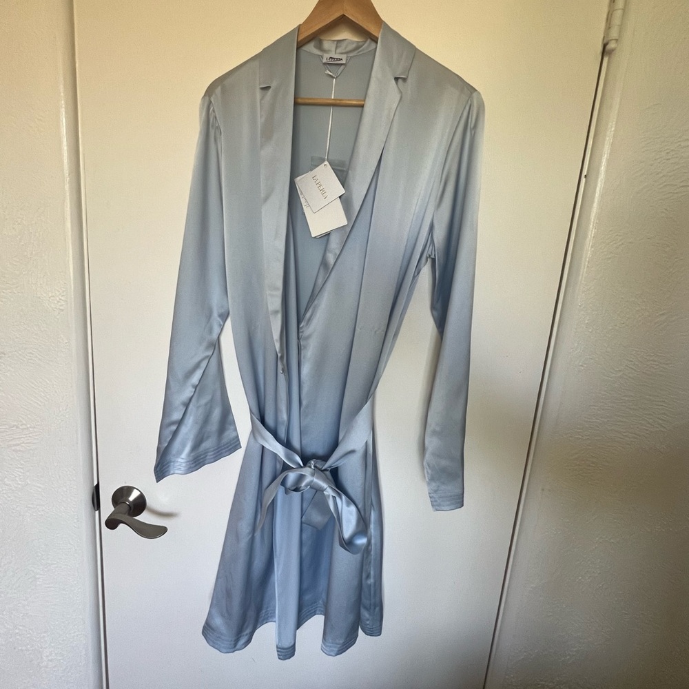 LA PERLA Luxury Silk Robe, Size L, Light Blue / Azure, RARE, New with Tags